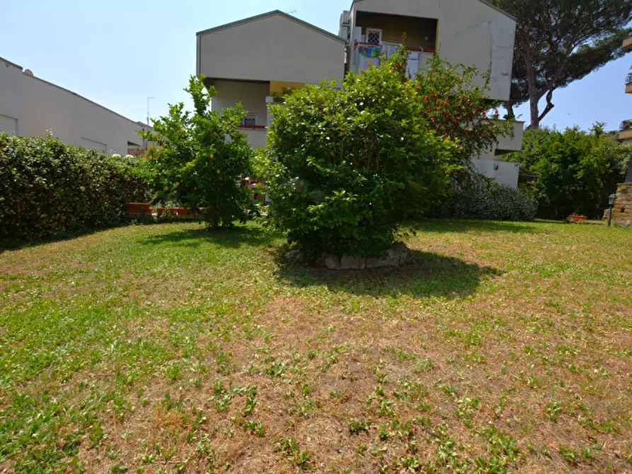 Immagine 36 di Appartamento in vendita  in Via Pupinia, 26 a Roma