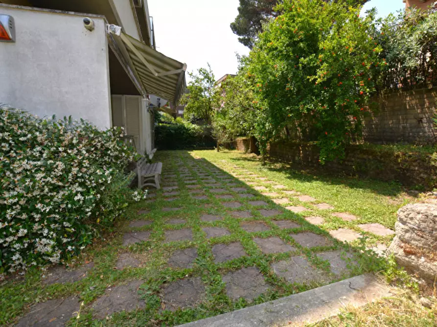 Immagine 42 di Appartamento in vendita  in Via Pupinia, 26 a Roma