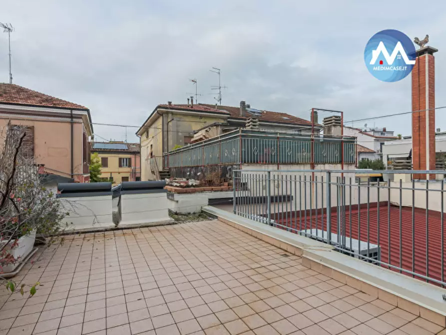 Immagine 11 di Appartamento in vendita  in Via Leonida Bissolati 30 a Pesaro