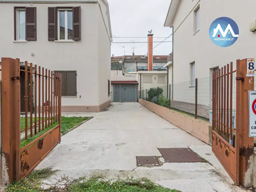 Immagine 31 di Appartamento in vendita  in Via Leonida Bissolati 30 a Pesaro