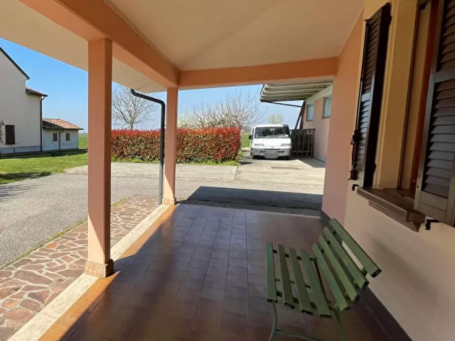 Immagine 41 di Villa in vendita  a Gonzaga