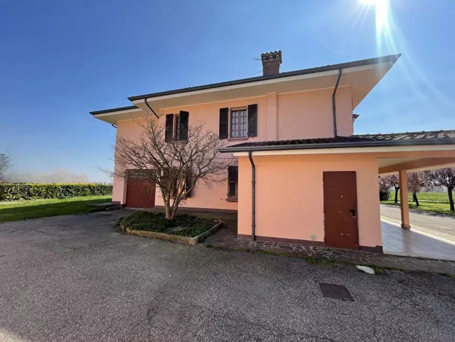 Immagine 42 di Villa in vendita  a Gonzaga