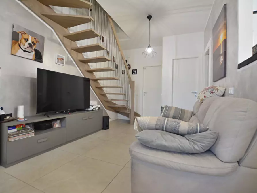 Immagine 8 di Villa in vendita  in Via Marano Equo 22c a Guidonia Montecelio