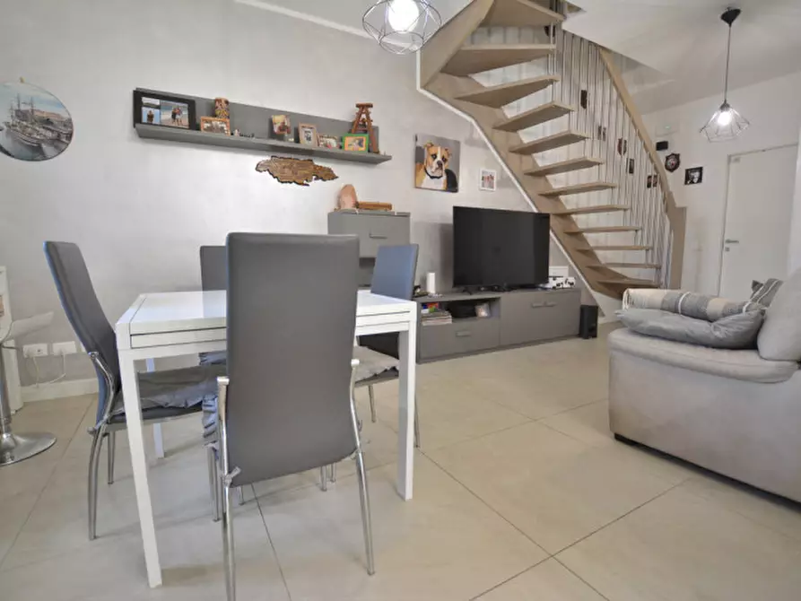 Immagine 18 di Villa in vendita  in Via Marano Equo 22c a Guidonia Montecelio