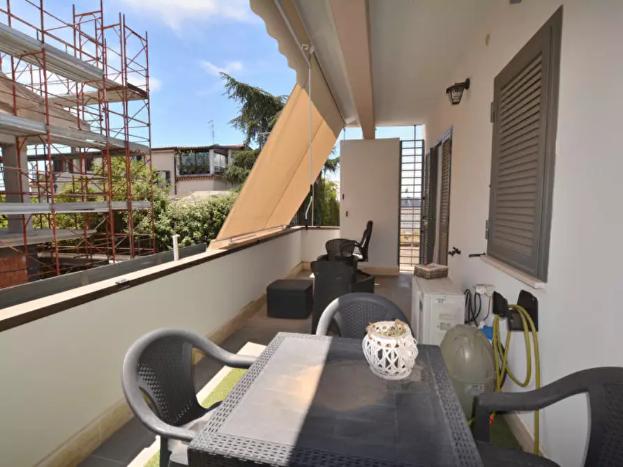 Immagine 31 di Villa in vendita  in Via Marano Equo 22c a Guidonia Montecelio