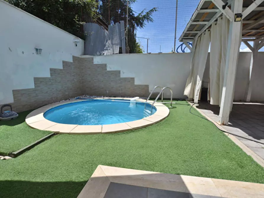 Immagine 37 di Villa in vendita  in Via Marano Equo 22c a Guidonia Montecelio