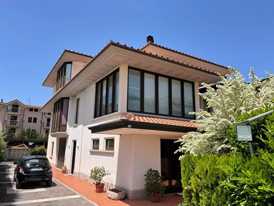 Immagine 4 di Villetta a schiera in vendita  in Via Paolo Borsellino Marsicovetere n.10 a Marsicovetere