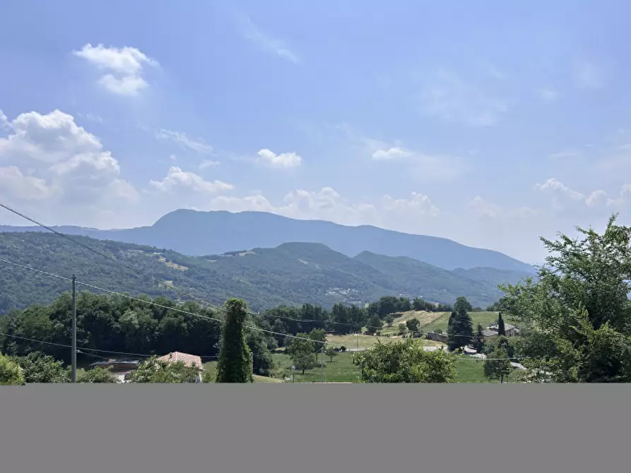 Immagine 17 di Terreno in vendita  a Caprino Veronese