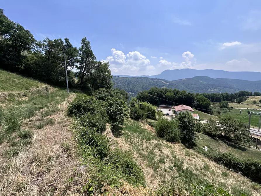 Immagine 18 di Terreno in vendita  a Caprino Veronese