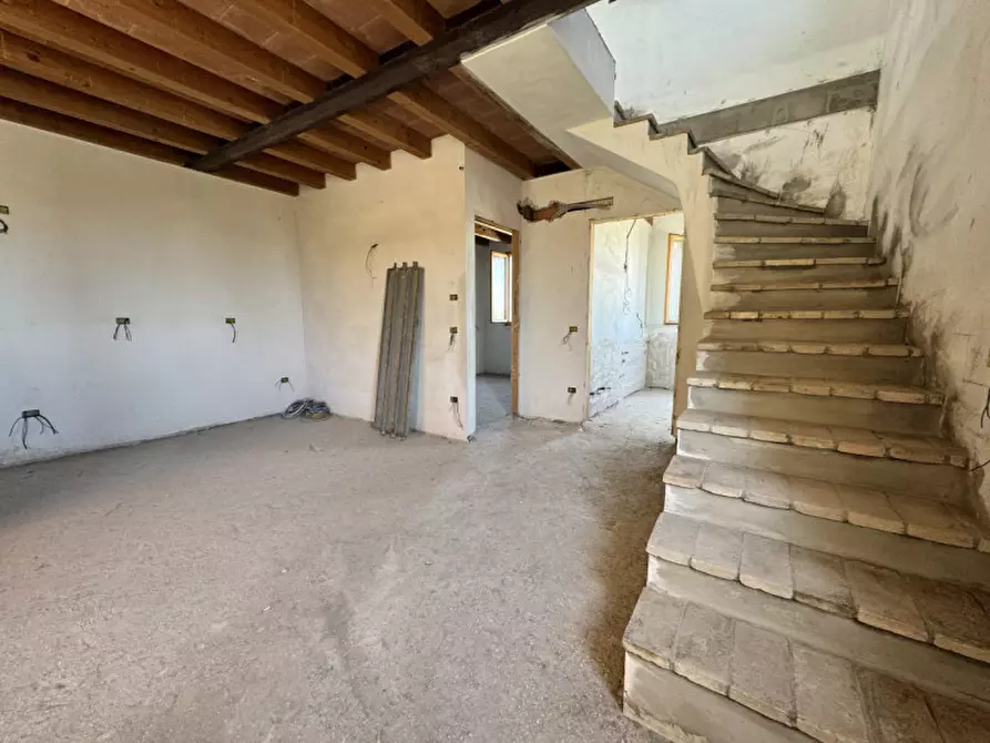 Immagine 3 di Appartamento in vendita  in Strada Ugozzolo a Parma