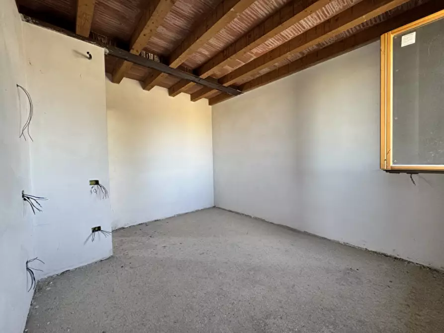 Immagine 5 di Appartamento in vendita  in Strada Ugozzolo a Parma