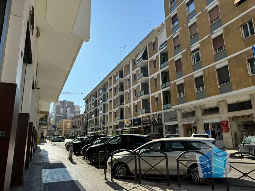 Immagine 17 di Negozio in affitto  in Piazza Giuseppe Mazzini a Lecce