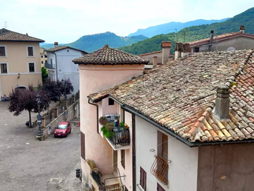 Immagine 1 di Appartamento in vendita  in Piazza Roma a Sambuci