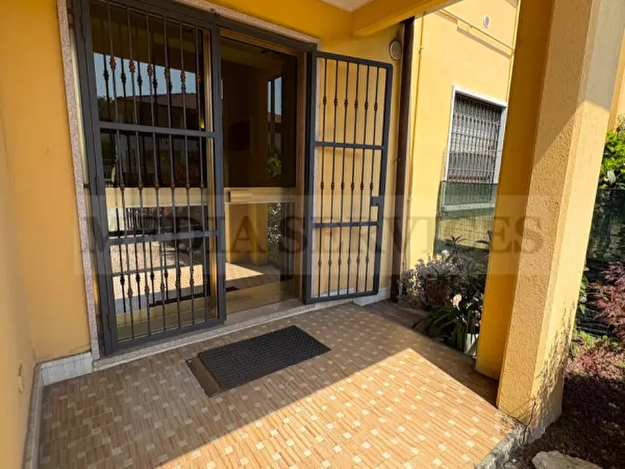 Immagine 5 di Appartamento in vendita  in via Roma n° 35 a Garlasco