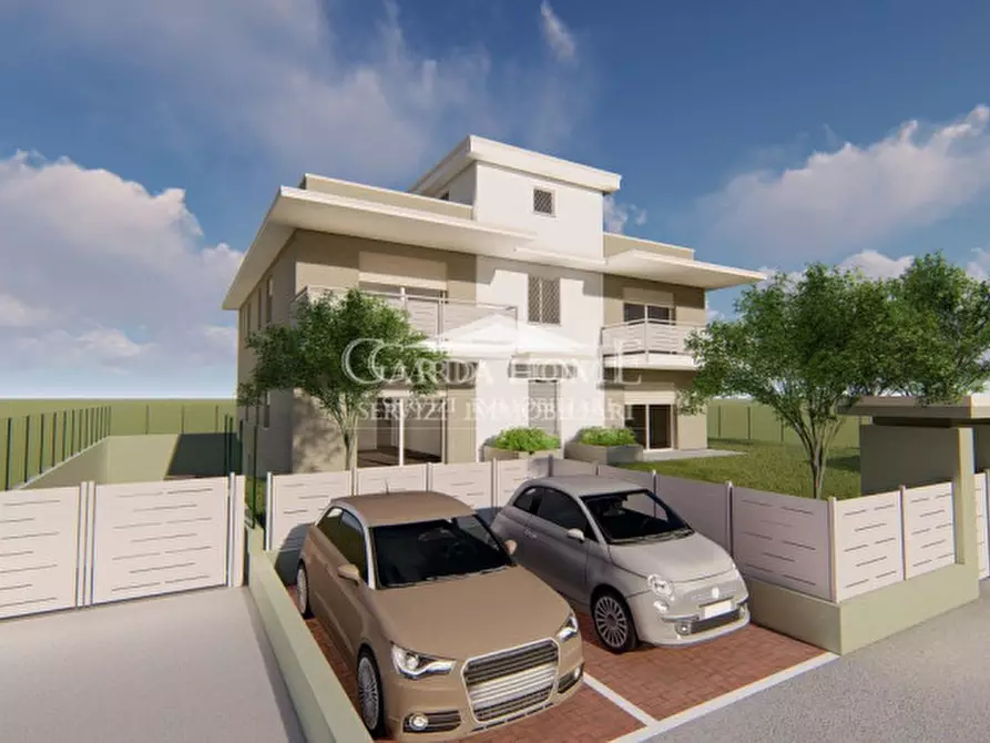 Immagine 2 di Appartamento in vendita  in Via Pisacane a Desenzano Del Garda