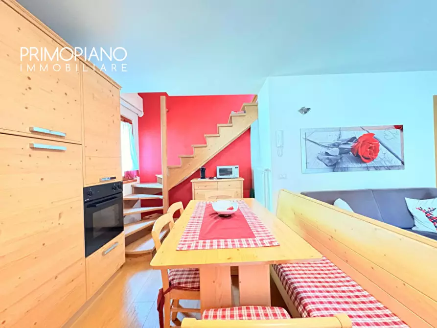 Immagine 11 di Appartamento in vendita  in Via Guglielmo Marconi a Ossana