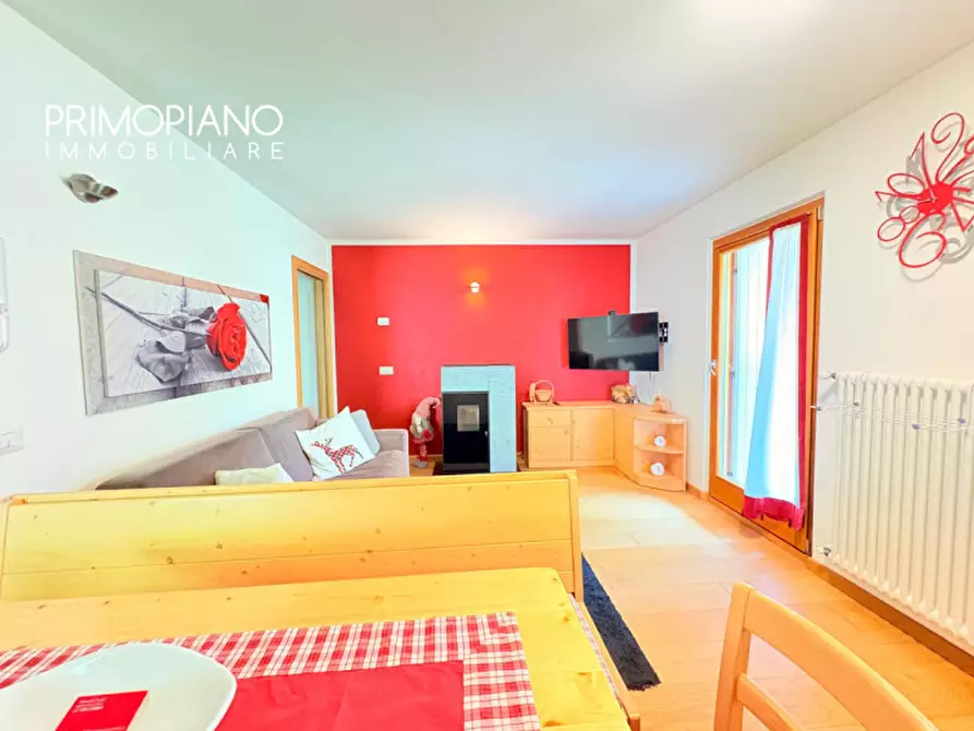 Immagine 13 di Appartamento in vendita  in Via Guglielmo Marconi a Ossana