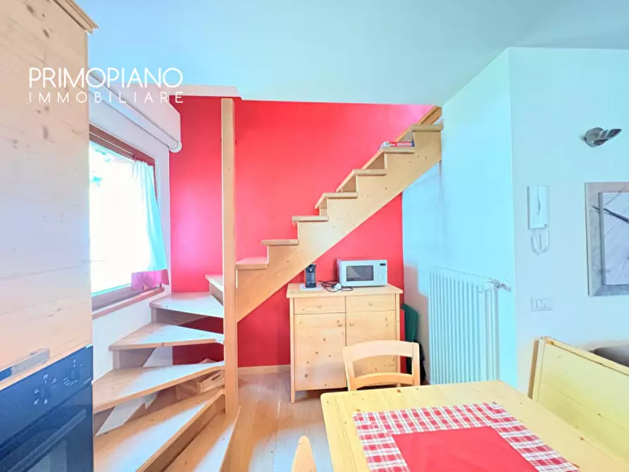 Immagine 14 di Appartamento in vendita  in Via Guglielmo Marconi a Ossana