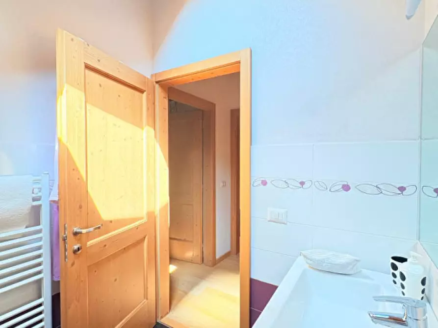 Immagine 26 di Appartamento in vendita  in Via Guglielmo Marconi a Ossana