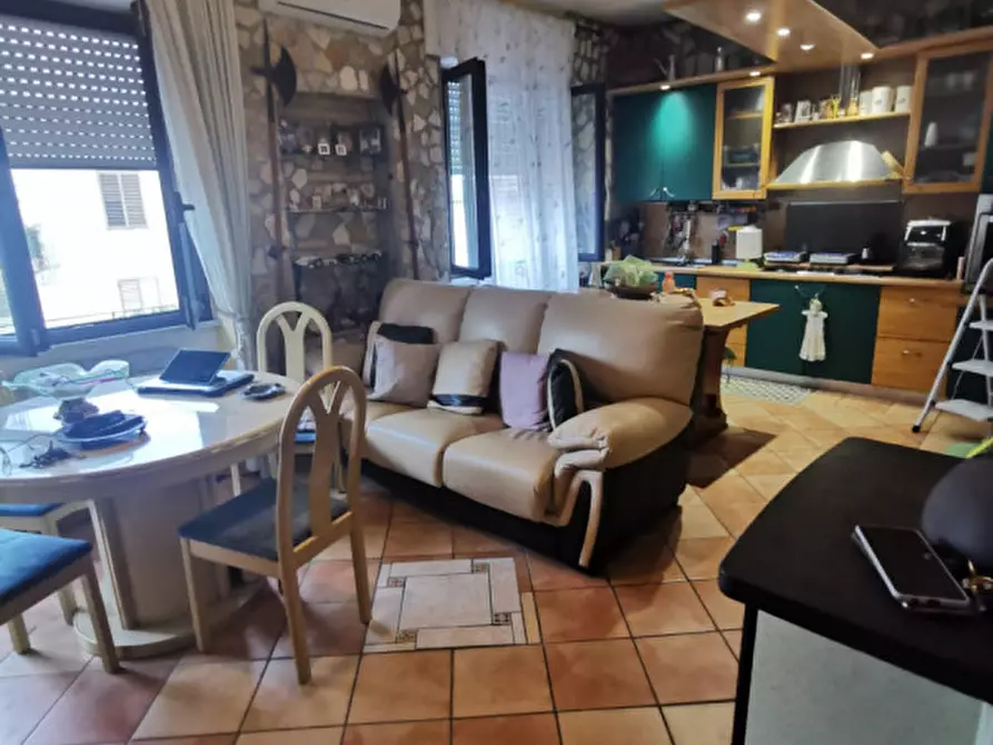 Immagine 3 di Appartamento in vendita  in via carbonari a Catanzaro