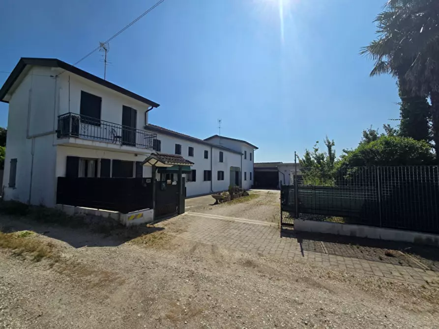 Immagine 1 di Casa indipendente in vendita  in Piove di Sacco a Piove Di Sacco