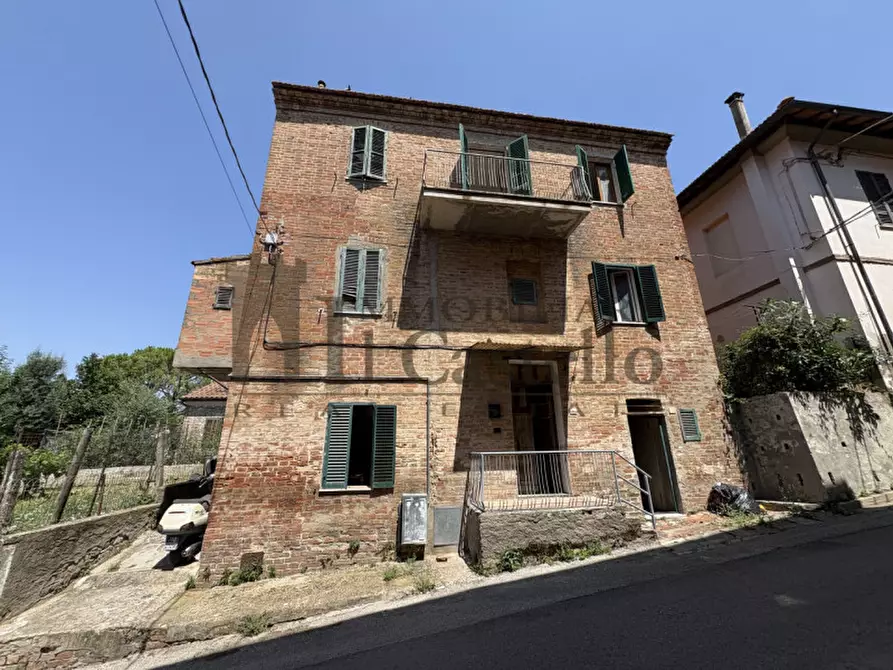 Immagine 1 di Casa indipendente in vendita  in via fonti vecchie a Castiglione Del Lago