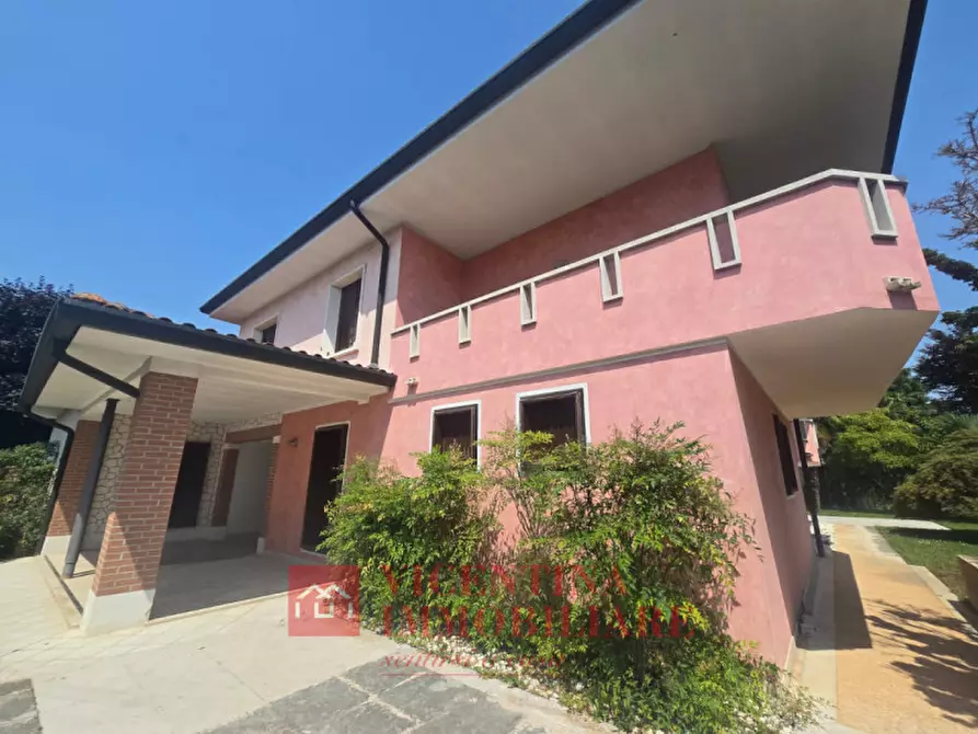 Immagine 1 di Villa in vendita  in Via Trento e Trieste a Gazzo Padovano