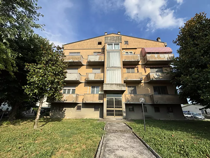 Immagine 1 di Appartamento in vendita  in Strada della Pace, 7 a Sorbolo Mezzani