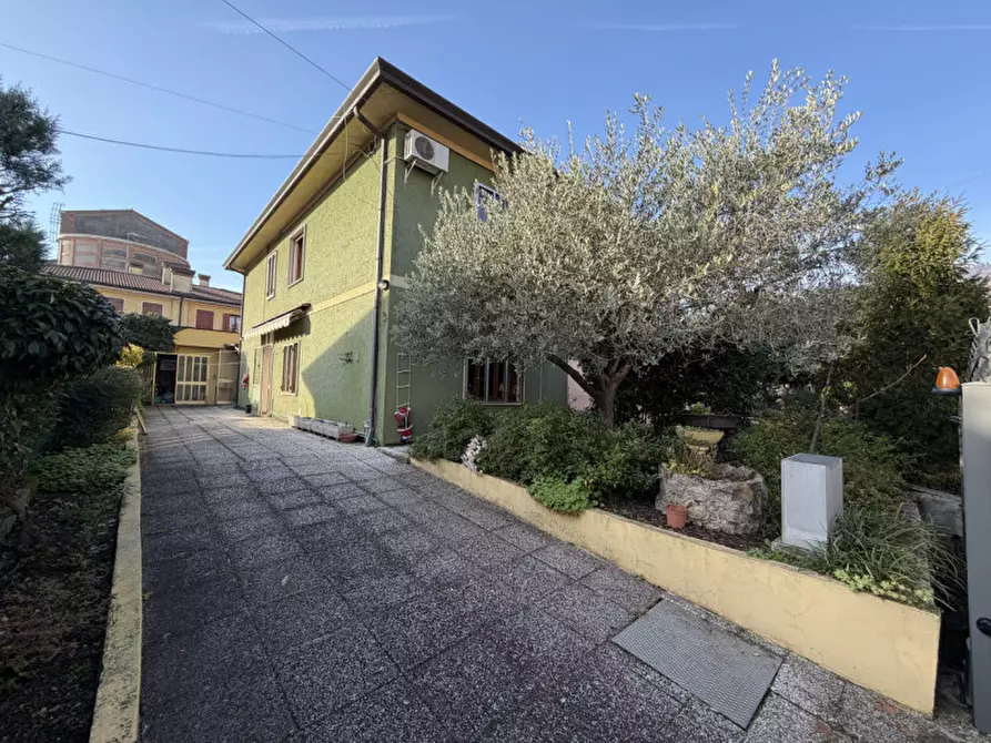 Immagine 4 di Casa bifamiliare in vendita  in Via Giovanni XXIII a Galzignano Terme