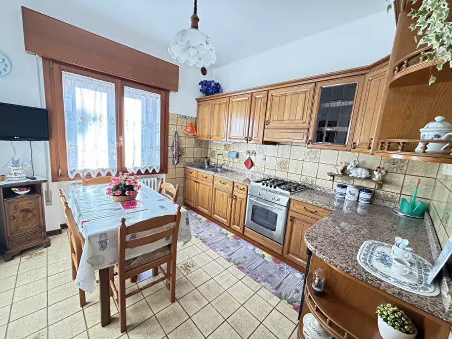 Immagine 11 di Casa bifamiliare in vendita  in Via Giovanni XXIII a Galzignano Terme