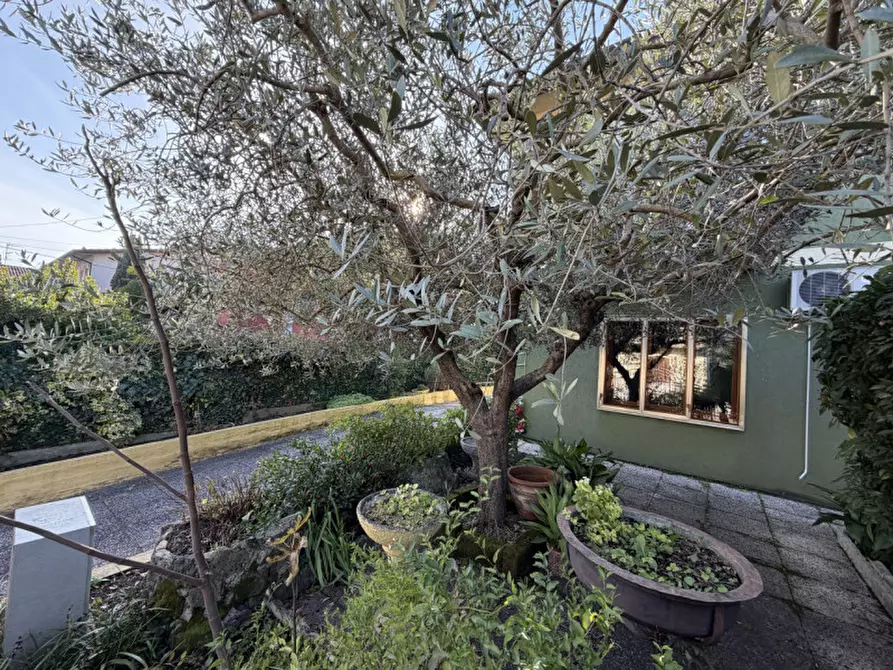 Immagine 34 di Casa bifamiliare in vendita  in Via Giovanni XXIII a Galzignano Terme