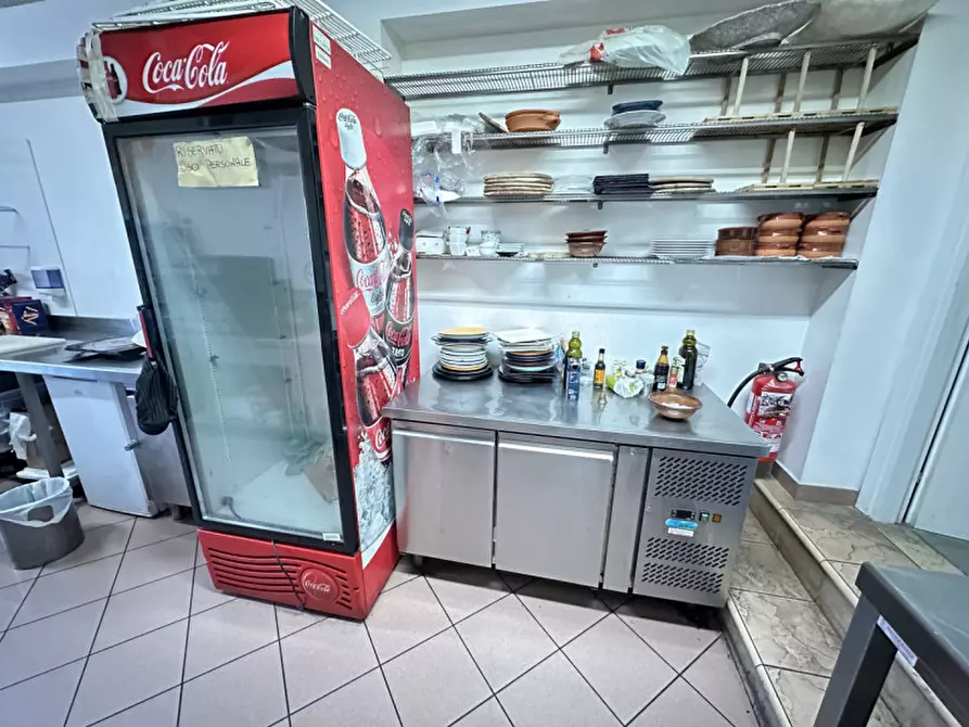 Immagine 8 di Attività commerciale in vendita  a Cervia