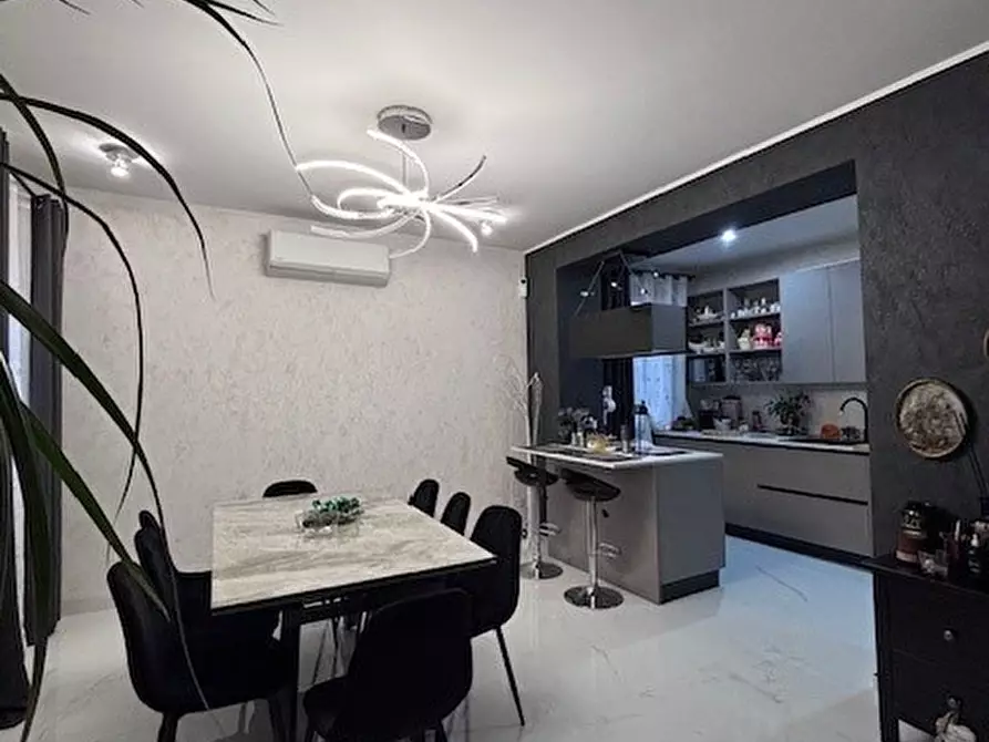 Immagine 1 di Casa indipendente in vendita  in Via Roma a Fosso'