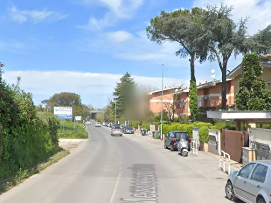 Immagine 8 di Appartamento in vendita  in Via di Mezzocammino a Roma