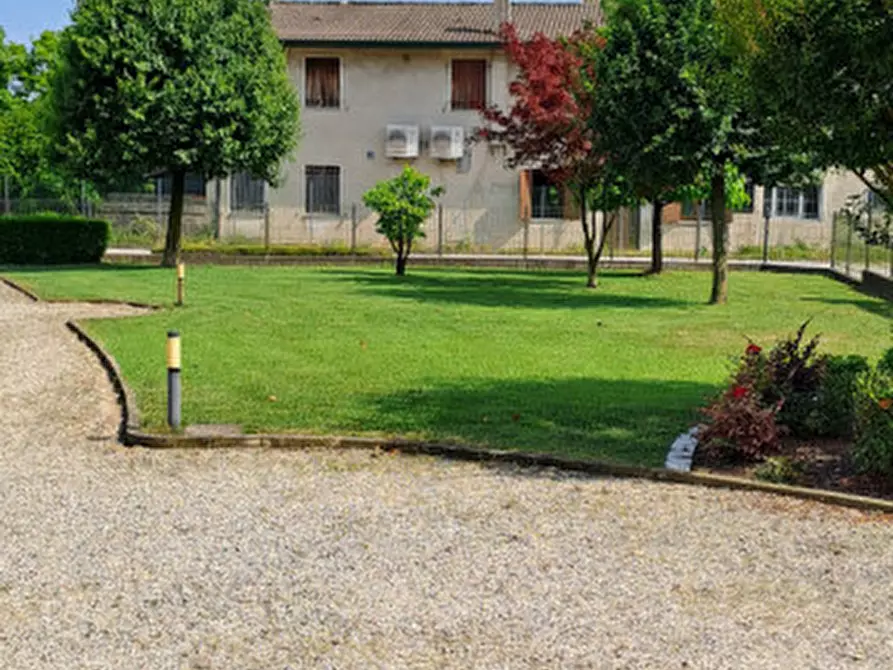 Immagine 2 di Villa in vendita  in Via Guglielmo Marconi a Piazzola Sul Brenta