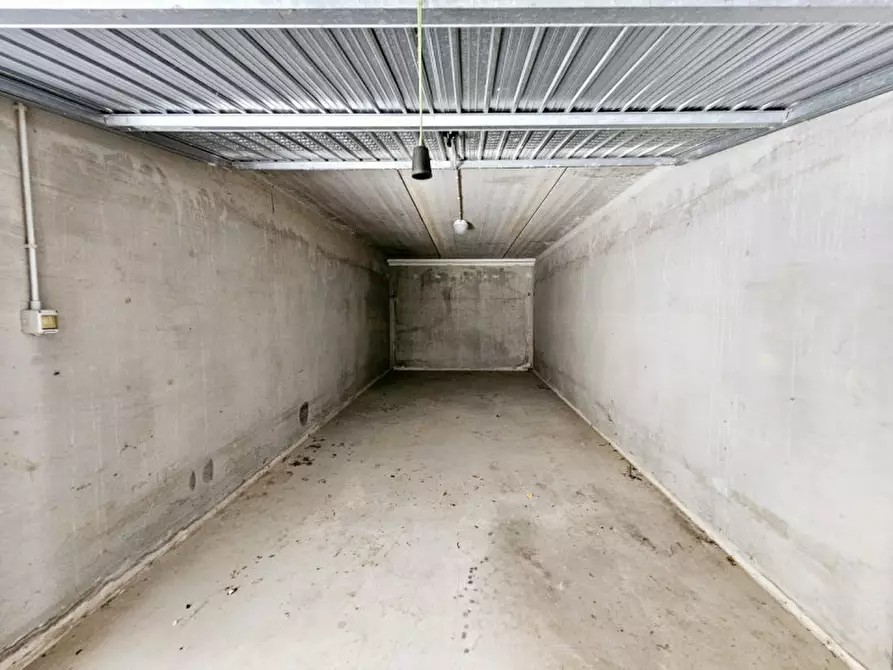 Immagine 7 di Negozio in vendita  in VIA EZIO FRANCESCHINI a Este