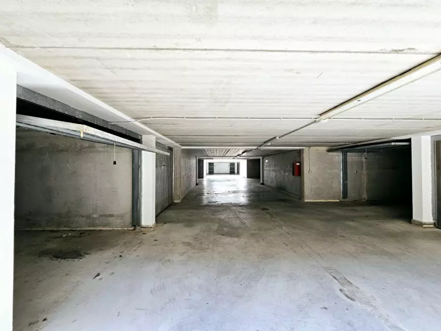 Immagine 8 di Negozio in vendita  in VIA EZIO FRANCESCHINI a Este