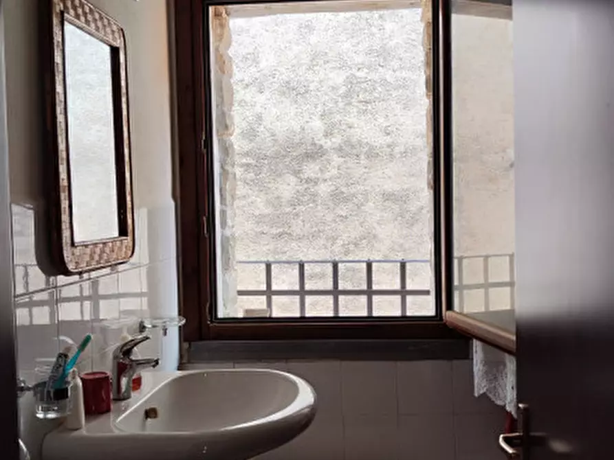 Immagine 26 di Villetta a schiera in vendita  in strada pagazzano a Berceto