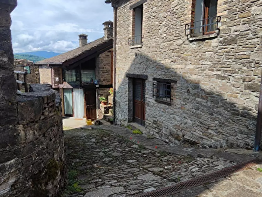 Immagine 40 di Villetta a schiera in vendita  in strada pagazzano a Berceto