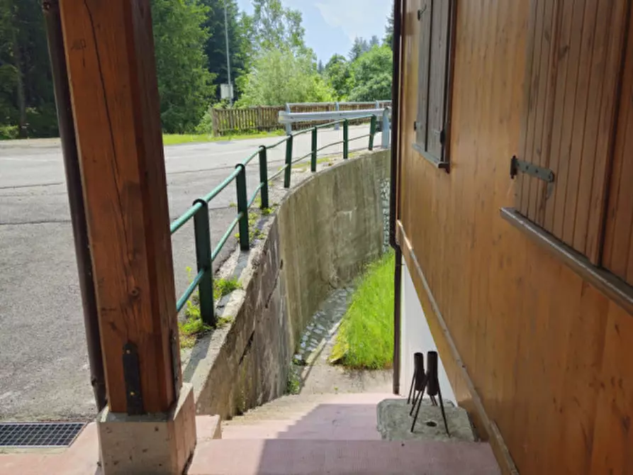 Immagine 3 di Casa indipendente in vendita  in Via Rifugio Marinelli a Forni Avoltri