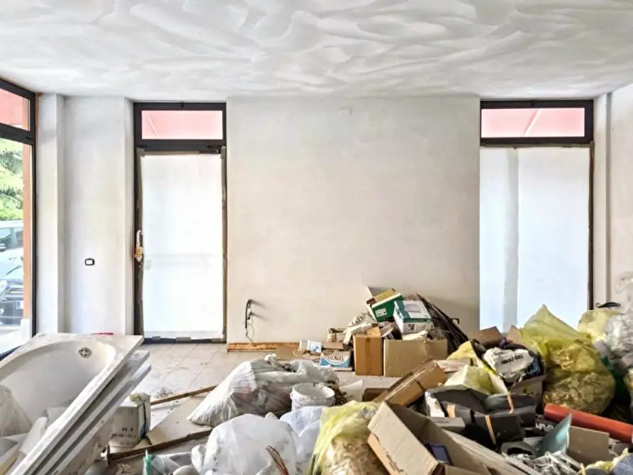 Immagine 6 di Negozio in vendita  in Piazzale Mariano Rumor, 36072 Chiampo VI, Italia a Chiampo