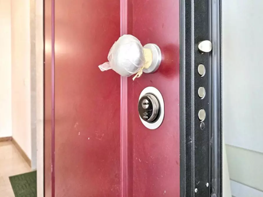 Immagine 9 di Negozio in vendita  in Piazzale Mariano Rumor, 36072 Chiampo VI, Italia a Chiampo