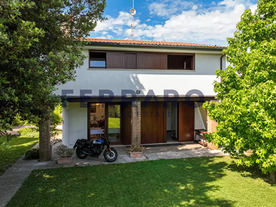 Immagine 2 di Casa indipendente in vendita  in Via Amendola a Paese