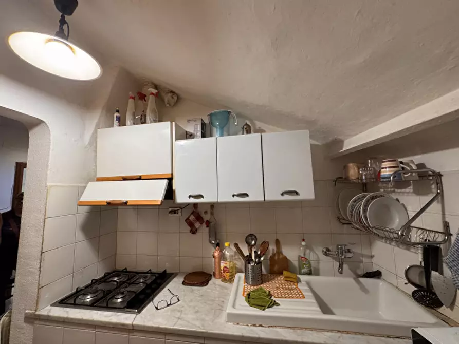 Immagine 6 di Appartamento in vendita  in piazza del Carmine a Genova