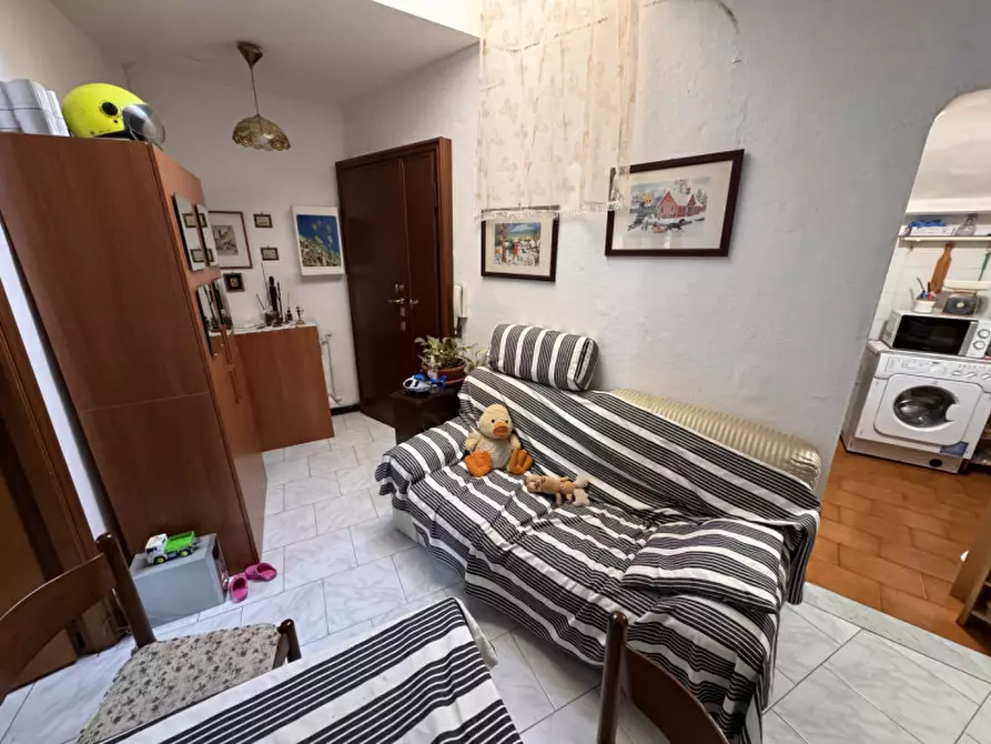 Immagine 12 di Appartamento in vendita  in piazza del Carmine a Genova