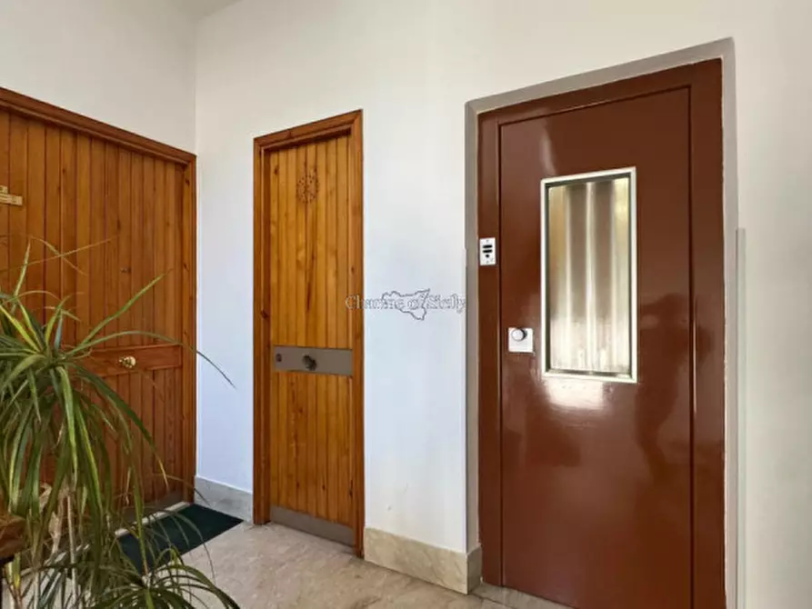 Immagine 3 di Appartamento in vendita  a Ragusa