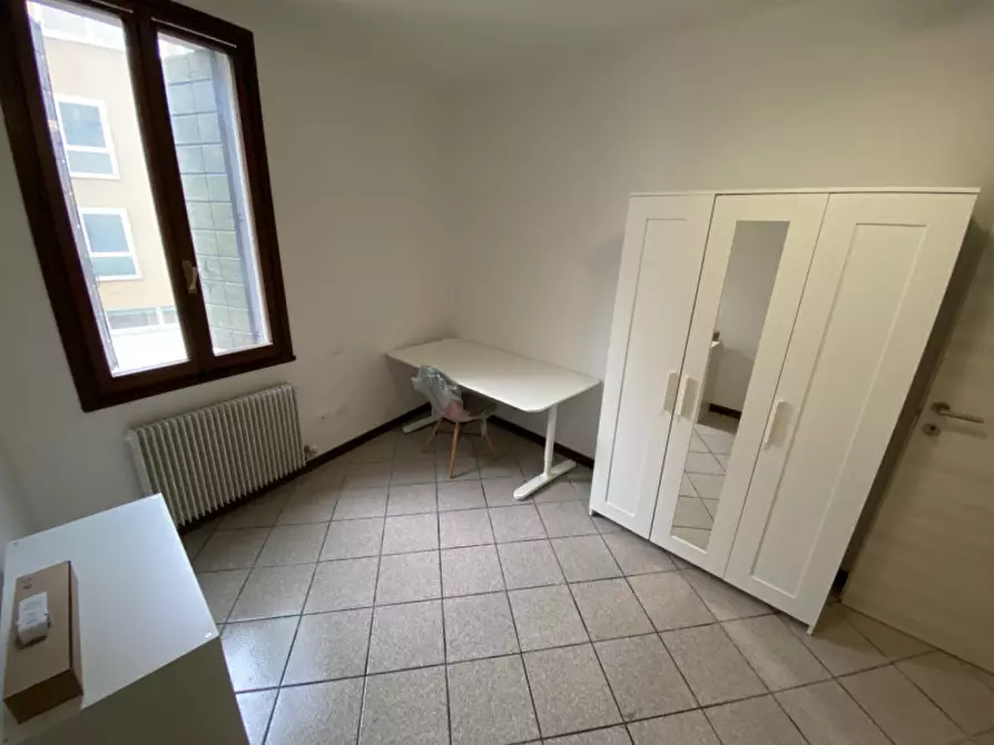 Immagine 4 di Camera in affitto  a Padova