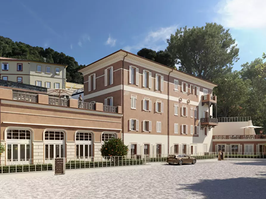 Immagine 2 di Appartamento in vendita  in VIA DI MONTENERO a Livorno