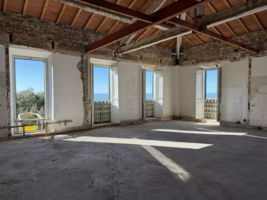 Immagine 5 di Appartamento in vendita  in VIA DI MONTENERO a Livorno