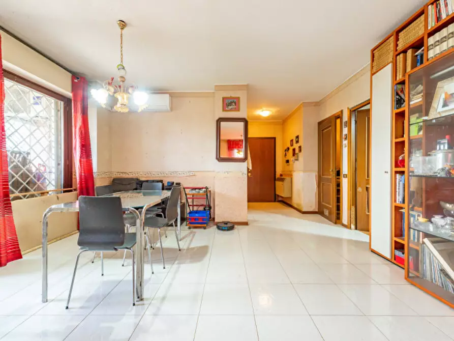 Immagine 4 di Appartamento in vendita  a Roma